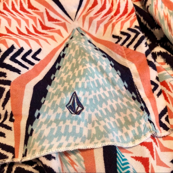 Volcom Wrap Skirt/Dress - Picture 4 of 8